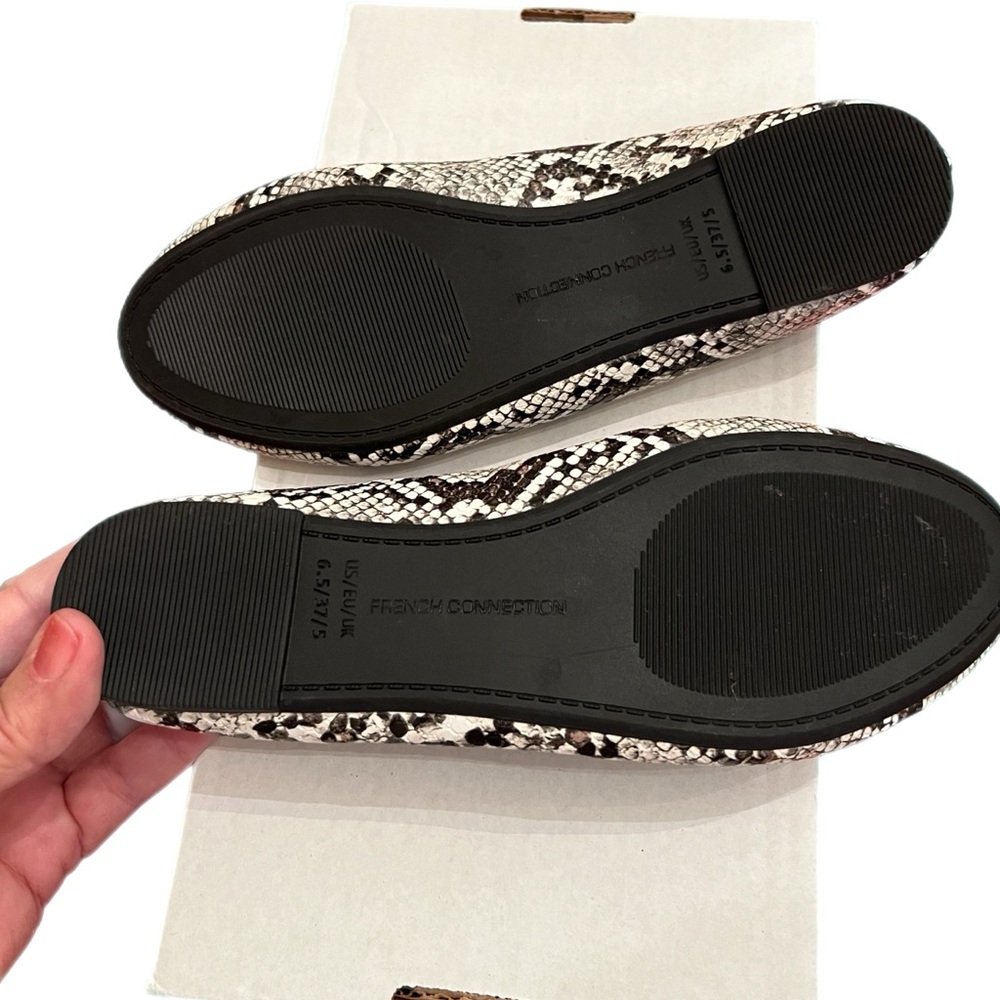 NEW French Connection Diana Snake Print  Black/White Ballet Flats Size 6.5 - Picture 4 of 5